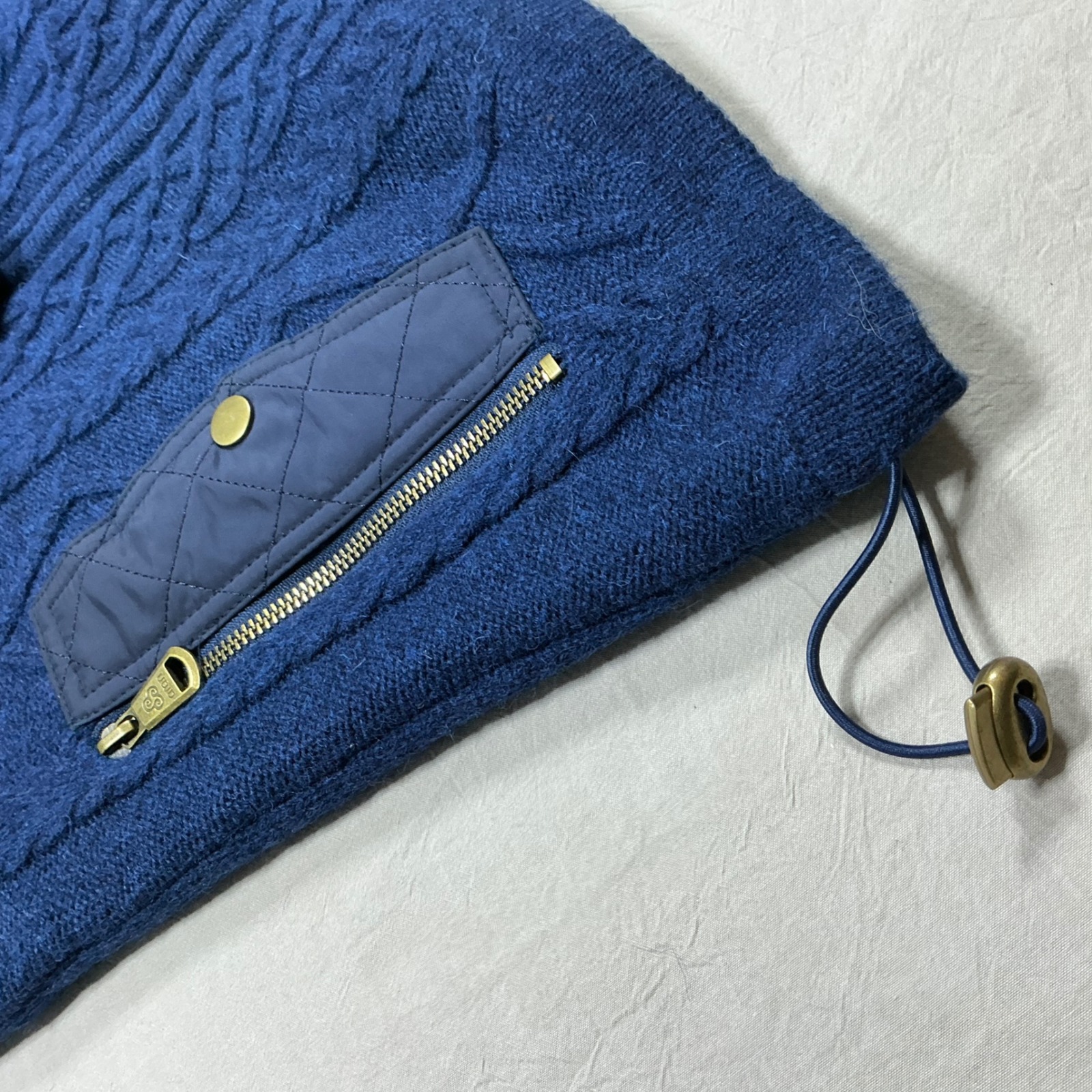 Aran Woollen Mills Womens Navy Blue 100% Pure New Wool Cable Knit Vest L Nwt — image 8 of 8
